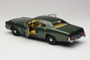 Dodge Monaco Žalias Hunter GreenLight 1:18 19045 Metalas - nuotrauka 5 iš 8