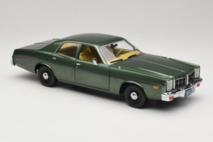 Dodge Monaco Žalias Hunter GreenLight 1:18 19045 Metalas - nuotrauka 6 iš 8