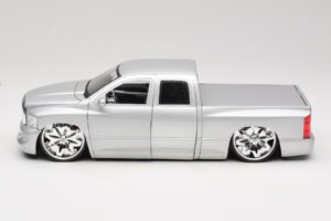 Dodge Ram Tuned Sidabras Jada 1:18 63162-SM Metalas - nuotrauka 4 iš 8
