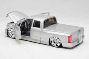 Dodge Ram Tuned Sidabras Jada 1:18 63162-SM Metalas - nuotrauka 5 iš 8