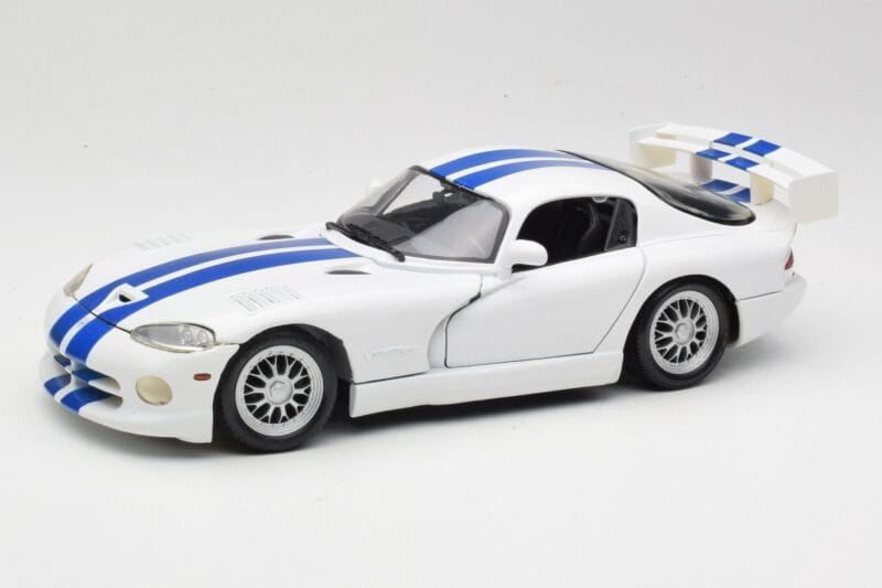 Dodge Viper GTS-R GT2 Baltas 1997 Maisto 1:18 50316 Metalas