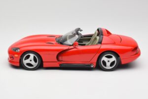 Dodge Viper RT/10 Raudonas Bburago 1:18 3025-M1 Metalas - nuotrauka 4 iš 8