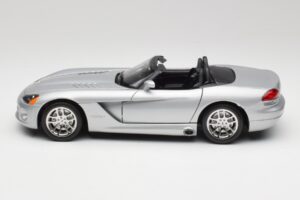 Dodge Viper SRT-10 Bright Sidabrinis Bburago 1:18 34908 Metalas - nuotrauka 4 iš 8