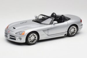 Dodge Viper SRT-10 Bright Sidabrinis Bburago 1:18 34908 Metalas