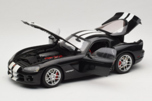 Dodge Viper SRT-10 Coupe Juodas AUTOart 1:18 71712 Metalas - nuotrauka 2 iš 8