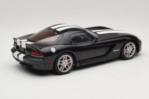 Dodge Viper SRT-10 Coupe Juodas AUTOart 1:18 71712 Metalas - nuotrauka 3 iš 8