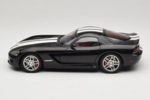 Dodge Viper SRT-10 Coupe Juodas AUTOart 1:18 71712 Metalas - nuotrauka 4 iš 8