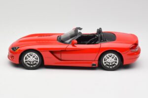 Dodge Viper SRT-10 Raudonas Bburago 1:18 3325 Metalas - nuotrauka 4 iš 8