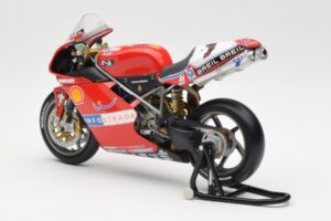 Ducati 998R WSB #1 T. Bayliss Ducati Infostrada 2002 Minichamps 1:12 122021201 Metalas - nuotrauka 5 iš 6