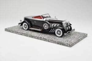 Duesenberg Model J Torpedo Disappearing Top Convertible Coupe Sidabrinis Juodas Minichamps 1:18 107150431 Derva - nuotrauka 4 iš 6