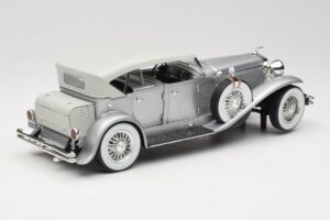 Duesenberg SJ Sidabrinis GreenLight 1:18 13525 Metalas - nuotrauka 3 iš 8