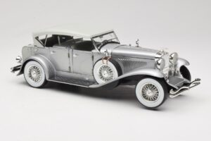 Duesenberg SJ Sidabrinis GreenLight 1:18 13525 Metalas - nuotrauka 6 iš 8