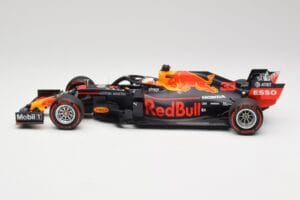 Aston Martin Red Bull Racing RB15 #33 M. Verstappen F1 2019 Minichamps 1:18 110190033 Metalas - nuotrauka 3 iš 7