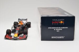Aston Martin Red Bull Racing RB15 #33 M. Verstappen F1 2019 Minichamps 1:18 110190033 Metalas - nuotrauka 6 iš 7