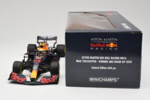 Aston Martin Red Bull Racing RB16 #33 M. Verstappen Abu Dhabi GP Winner 2020 Minichamps 1:18 110201733 Metalas - nuotrauka 6 iš 7
