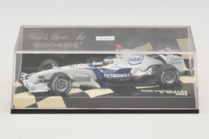 BMW Sauber F1.06 #16 N. Heidfeld BMW Sauber F1 Team 2006 Minichamps 1:43 400060016 Metalas - nuotrauka 4 iš 5