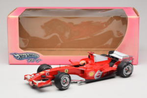 Ferrari 248 F1 #5 M. Schumacher German GP Hockenheimring 2006 Hot Wheels 1:18 J2887 Metalas - nuotrauka 6 iš 6
