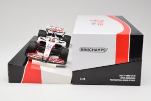 Haas VF-22 #20 K. Magnussen Pole Position Brazil GP 2022 Minichamps 1:18 147222120 Metalas - nuotrauka 6 iš 7