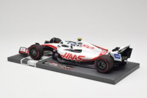Haas VF-22 #47 M. Schumacher British GP 2022 Minichamps 1:18 117221047 Derva - nuotrauka 5 iš 7