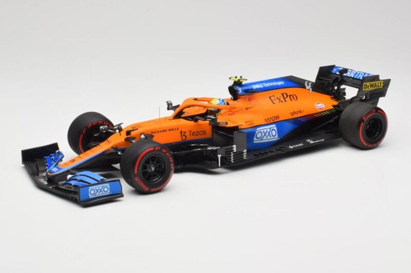 McLaren MCL35M #4 L. Norris Pole Position Russian GP 2021 Minichamps 1:18 530213404 Metalas