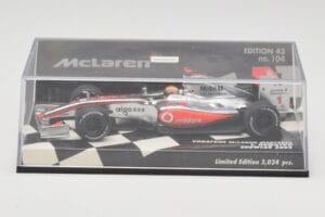 McLaren Mercedes MP4-24 #1 L. Hamilton Showcar 2009 Minichamps 1:43 530094371 Metalas - nuotrauka 5 iš 5