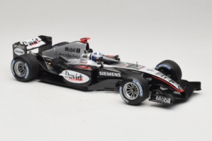 McLaren MP4/19 Mercedes D. Coulthard F1 2004 Minichamps 1:18 530041805 Metalas - nuotrauka 4 iš 7
