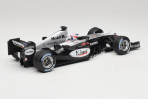 McLaren MP4/19 Mercedes K. Raikkonen F1 2004 Minichamps 1:18 530041806 Metalas - nuotrauka 2 iš 7