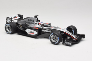 McLaren MP4/19 Mercedes K. Raikkonen F1 2004 Minichamps 1:18 530041806 Metalas - nuotrauka 4 iš 7
