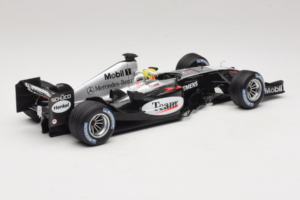 McLaren MP4/19 Mercedes L. Hamilton Autosport Young Driver Test Silverstone 2004 Minichamps 1:18 530044418 Metalas - nuotrauka 2 iš 7