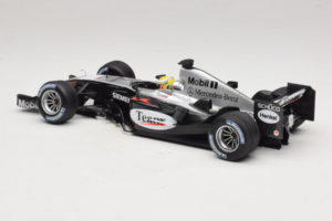 McLaren MP4/19 Mercedes L. Hamilton Autosport Young Driver Test Silverstone 2004 Minichamps 1:18 530044418 Metalas - nuotrauka 5 iš 7