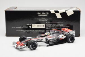 McLaren Mercedes MP4-21 #4 J.P. Montoya F1 2006 Minichamps 1:18 530061804 Metalas - nuotrauka 6 iš 6