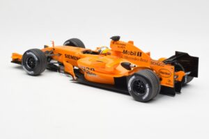 McLaren MP4-21 Mercedes #4 J.P. Montoya Interim Livery 2006 Minichamps 1:18 530061874 Metalas - nuotrauka 5 iš 6
