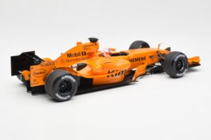 McLaren MP4-21 Mercedes #3 K. Raikkonen Interim Livery 2006 Minichamps 1:18 530061873 Metalas - nuotrauka 2 iš 6
