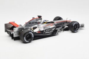 McLaren Mercedes MP4-21 P. de la Rosa F1 Showcar 2006 Minichamps 1:18 B66962346 Metalas - nuotrauka 2 iš 6