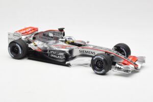McLaren Mercedes MP4-21 P. de la Rosa F1 Showcar 2006 Minichamps 1:18 B66962346 Metalas - nuotrauka 4 iš 6