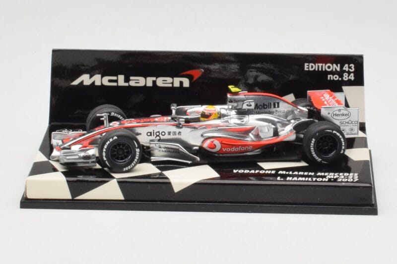 McLaren Mercedes MP4-22 #2 L. Hamilton Race Car 2007 Minichamps 1:43 530074302 Metalas