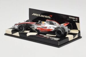 McLaren Mercedes MP4-23 #22 L. Hamilton Race Car 2008 Minichamps 1:43 530084322 Metalas - nuotrauka 3 iš 5