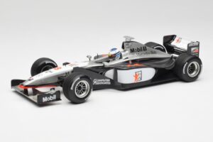 McLaren MP4/13 #8 M. Hakkinen F1 World Champion 1998 Minichamps 1:18 18690008 Metalas