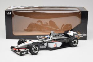 McLaren MP4/13 #8 M. Hakkinen F1 World Champion 1998 Minichamps 1:18 18690008 Metalas - nuotrauka 6 iš 7