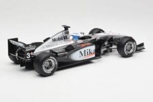 McLaren MP4-16 #4 M. Häkkinen F1 2001 Hot Wheels 1:18 50198 Metalas - nuotrauka 2 iš 6