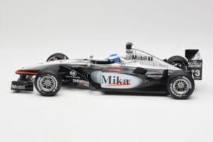 McLaren MP4-16 #4 M. Häkkinen F1 2001 Hot Wheels 1:18 50198 Metalas - nuotrauka 3 iš 6