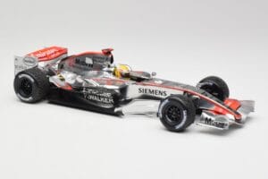 McLaren MP4-21 L. Hamilton Silverstone Test 2006 Minichamps 1:18 530061884 Metalas - nuotrauka 4 iš 6