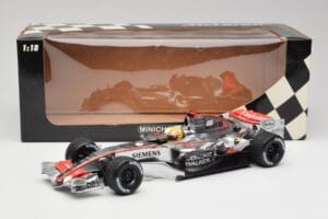 McLaren MP4-21 L. Hamilton Silverstone Test 2006 Minichamps 1:18 530061884 Metalas - nuotrauka 6 iš 6