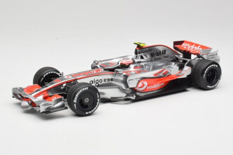 McLaren MP4-22 #2 L. Hamilton Canadian GP Winner 2007 Minichamps 1:18 530071822 Metalas