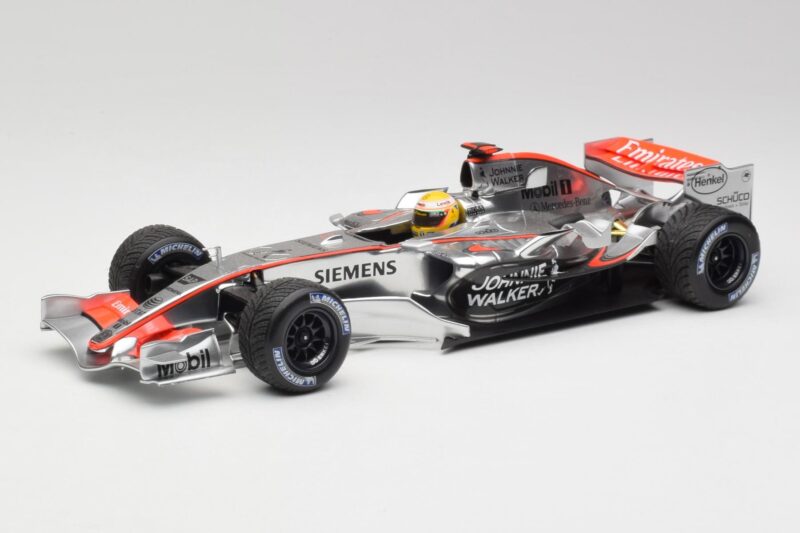 McLaren MP4-25 Mercedes #2 L. Hamilton Showcar 2010 Minichamps 1:18 110100006-R1 Metalas