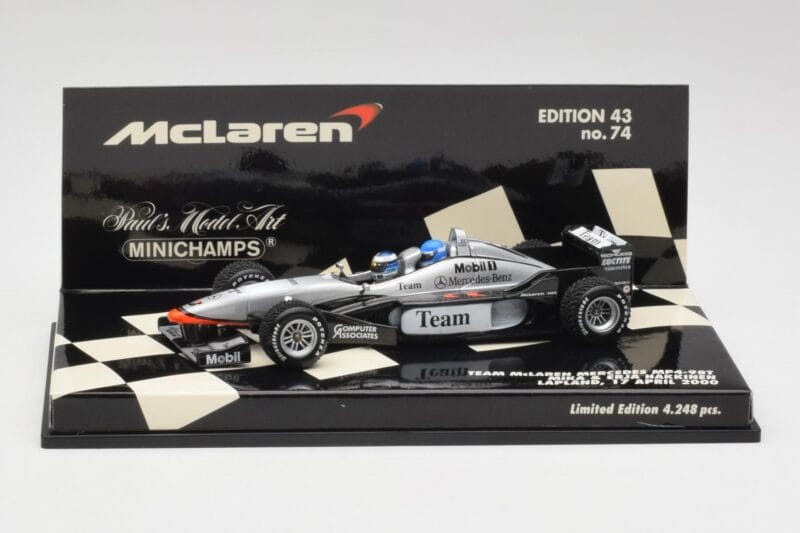 McLaren MP4/98T 2-Seater M. Hakkinen / E. Hakkinen F1 2000 Minichamps 1:43 530984378 Metalas