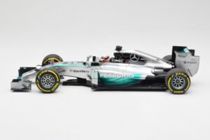 Mercedes AMG Petronas W05 #44 L. Hamilton F1 World Champion 2014 Minichamps 1:18 186140044 Metalas - nuotrauka 3 iš 7