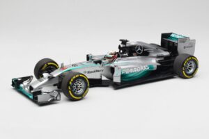 Mercedes AMG Petronas W05 #44 L. Hamilton F1 World Champion 2014 Minichamps 1:18 186140044 Metalas
