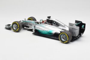 Mercedes AMG Petronas W05 #44 L. Hamilton F1 World Champion 2014 Minichamps 1:18 186140044 Metalas - nuotrauka 5 iš 7