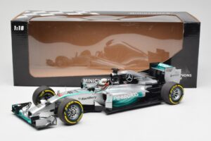 Mercedes AMG Petronas W05 #44 L. Hamilton F1 World Champion 2014 Minichamps 1:18 186140044 Metalas - nuotrauka 7 iš 7